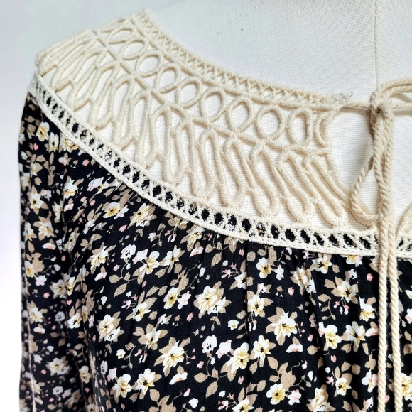 Luxe Apothetique Boho Floral Crochet Collar Tie Top S - Picture 2 of 10